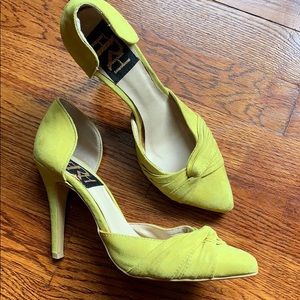 NWOT yellow Heels